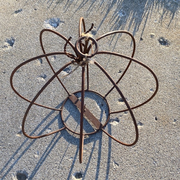 Rusty Wire Pumpkin - Picture 1 of 6